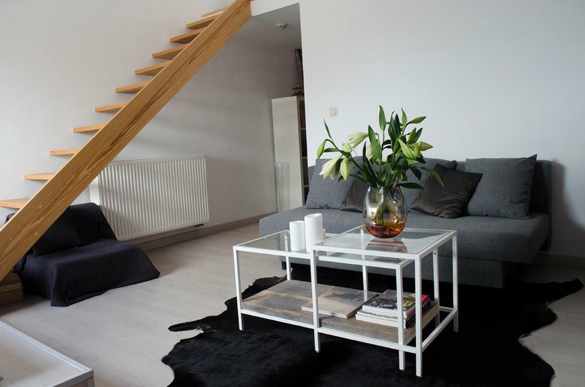 Homestay Upstairs9000